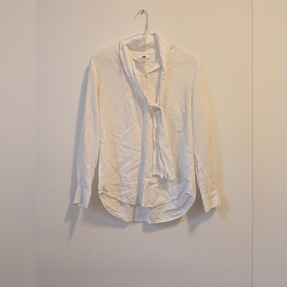 Uniqlo tie neck blouse